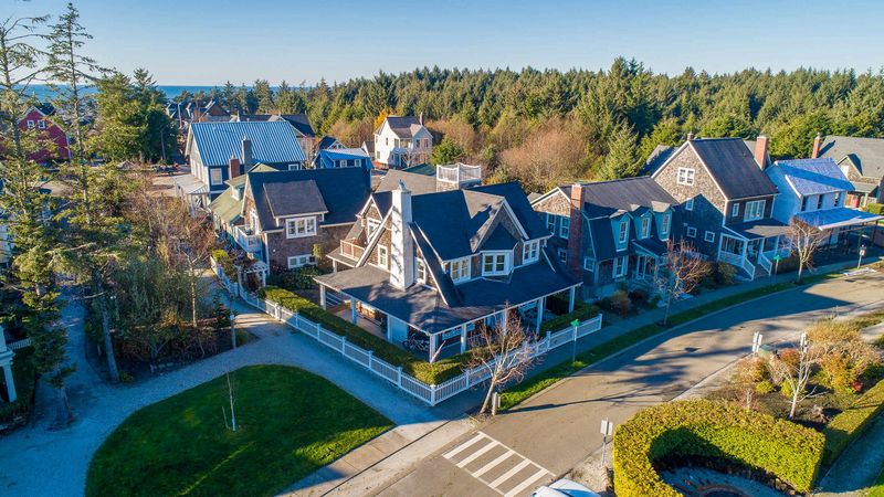 Seabrook: The Perfectly Planned Community That Locals Can't Enter