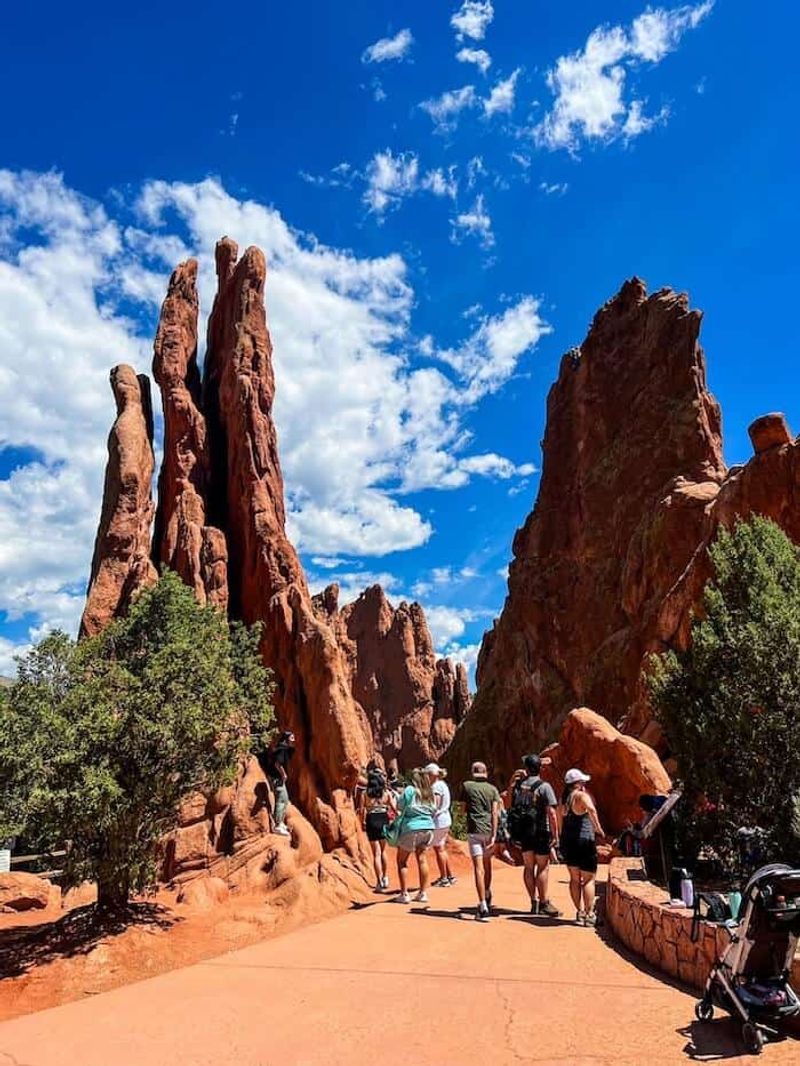 Garden of the Gods: Red Rock Formations and Traffic Jams