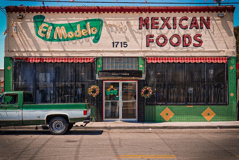 El Modelo Mexican Foods in Albuquerque