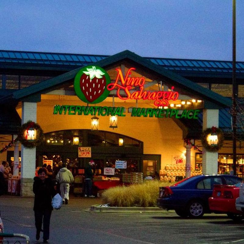 Nino Salvaggio International Marketplace