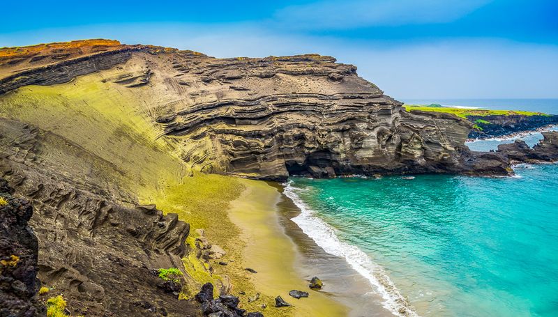 Papak?lea Green Sand Beach on Big Island