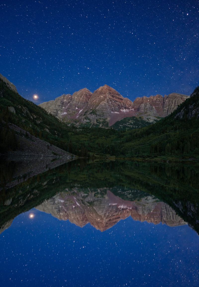 Maroon Bells: Photographers' Paradise Turned Tourist Hotspot
