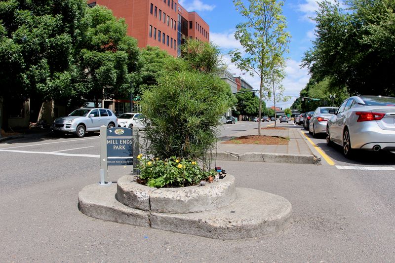 Mill Ends Park