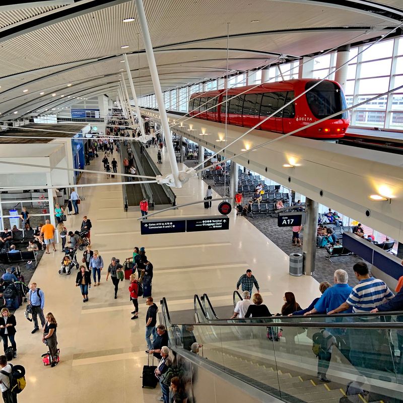 Detroit Metropolitan Airport (DTW)