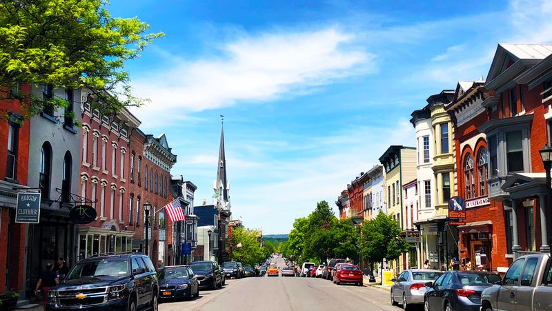 Hudson's Hipster Hubbub