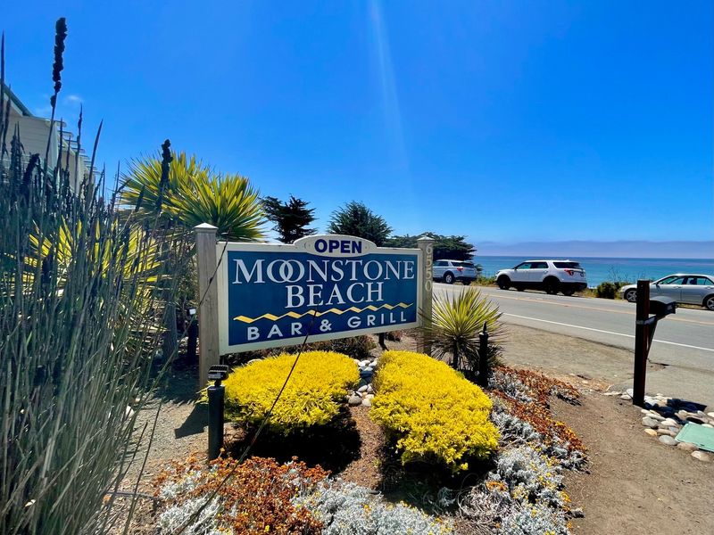 Moonstone Beach Bar & Grill, Cambria