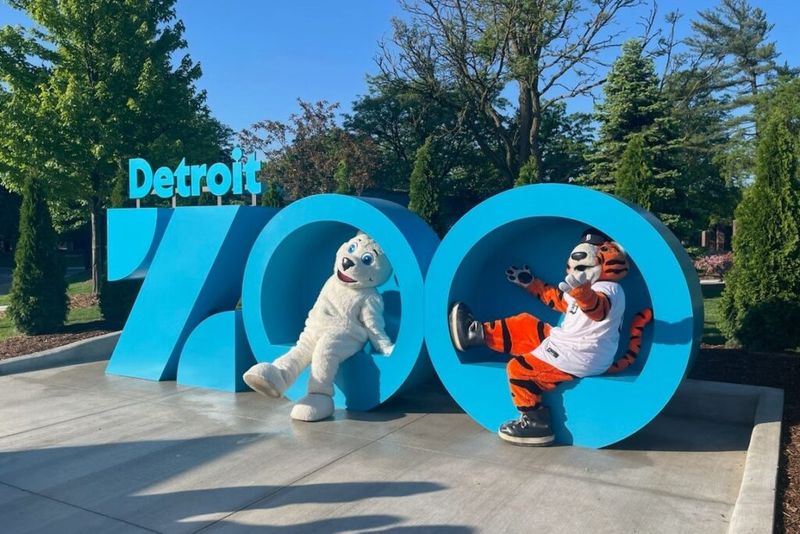 Detroit Zoo (Royal Oak)