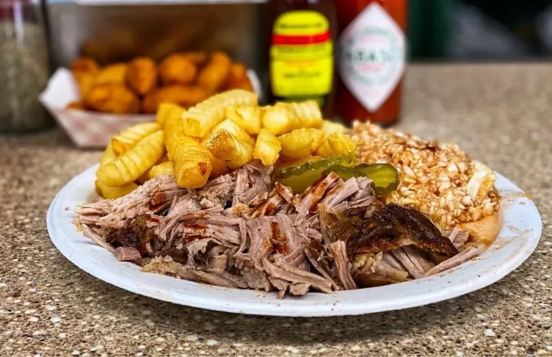 Lexington Barbecue – Piedmont-Style Perfection