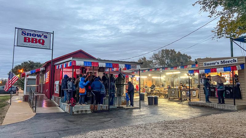 Snow’s BBQ in Lexington for Small Town Excellence