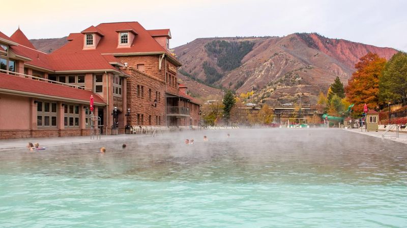 Glenwood Springs: Hot Springs and Cave Adventures
