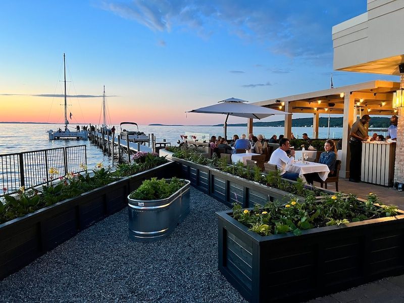 Pier View Café – St. Joseph