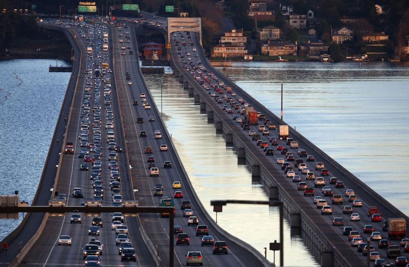 520 Floating Bridge: The Floating Parking Lot