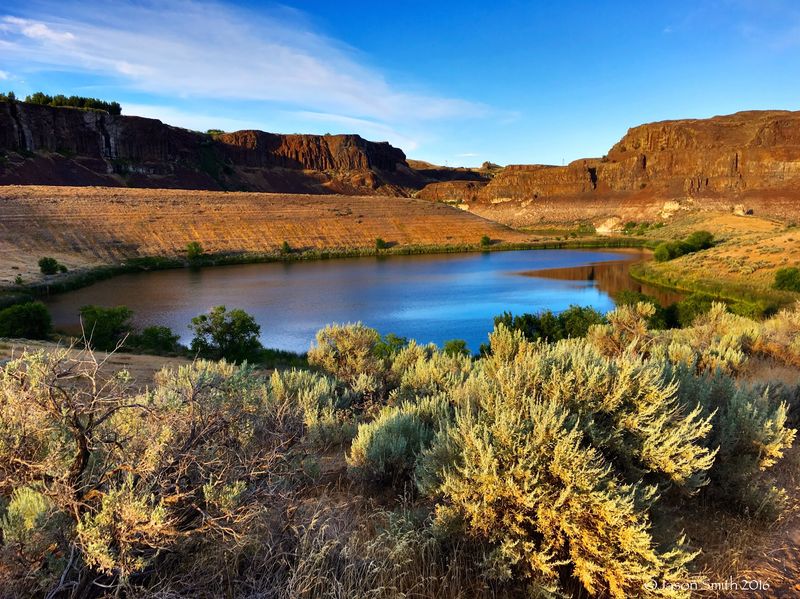 Ancient Lakes: Desert Oasis Surprise
