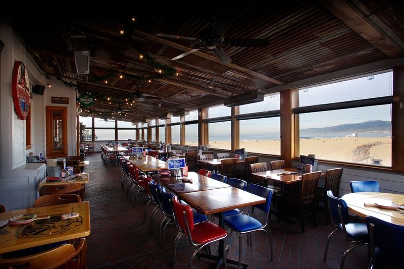 Bubba Gump Shrimp Co. (Santa Monica Pier)