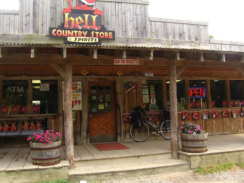 Hell, Michigan's Gimmicky Attractions