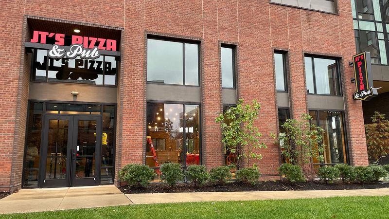 JT's Pizza & Pub: Neighborhood Gem With Gourmet Twists