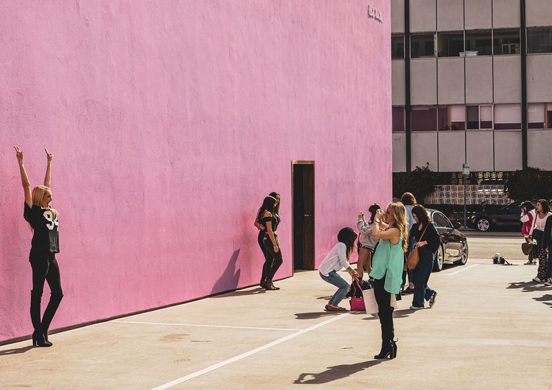 Melrose Avenue: Instagram Walls and Endless Lines