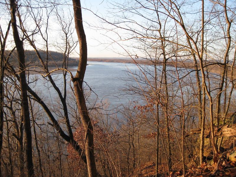 Fountain Bluff, Sandstone Cliffs and Ancient Carvings