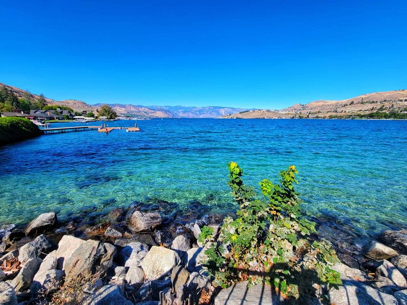 Lake Chelan's Sun-Soaked Shores
