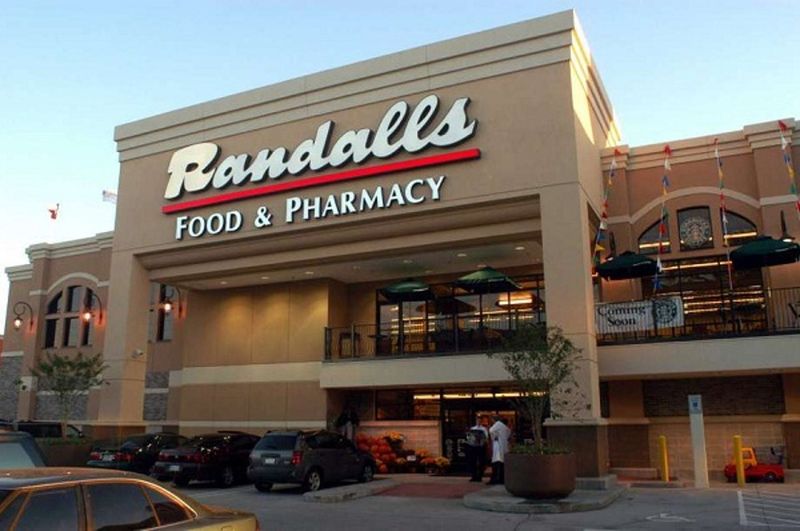 Randalls: The Fading Texas Institution That Won't Quit