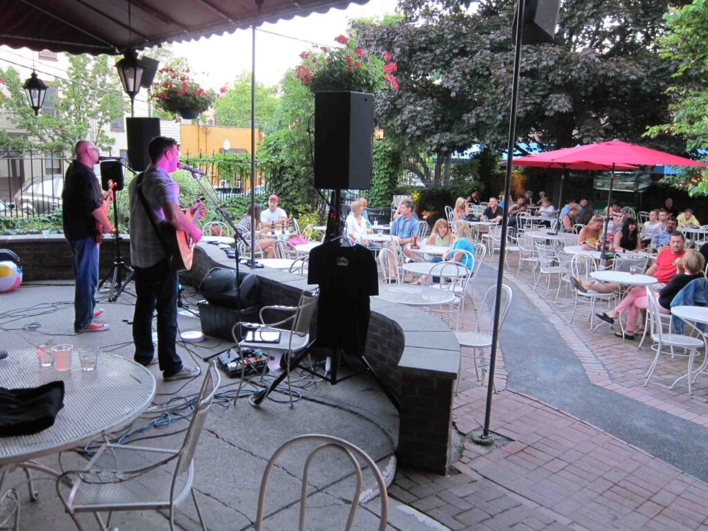 Downtown Saratoga Springs boasts live music, window shopping and fine restaurants that welcome kids. Photo c. Allison Tibaldi