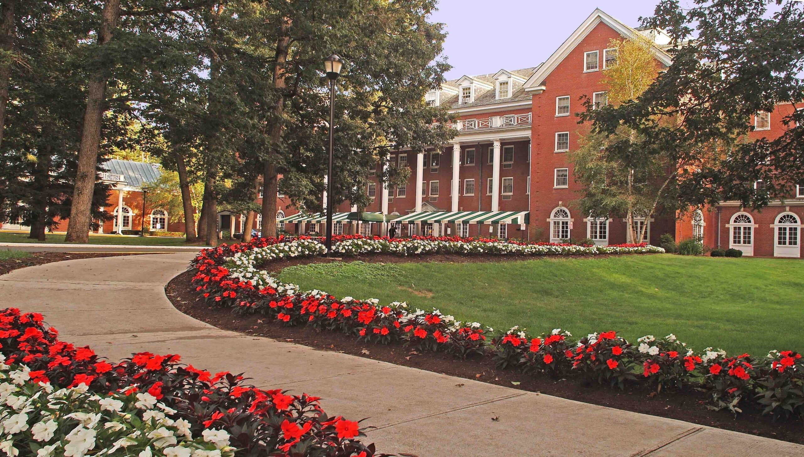 Historic Gideon Putnam Hotel is home to an original hydrotherapy spa. Photo c. Allison Tibaldi