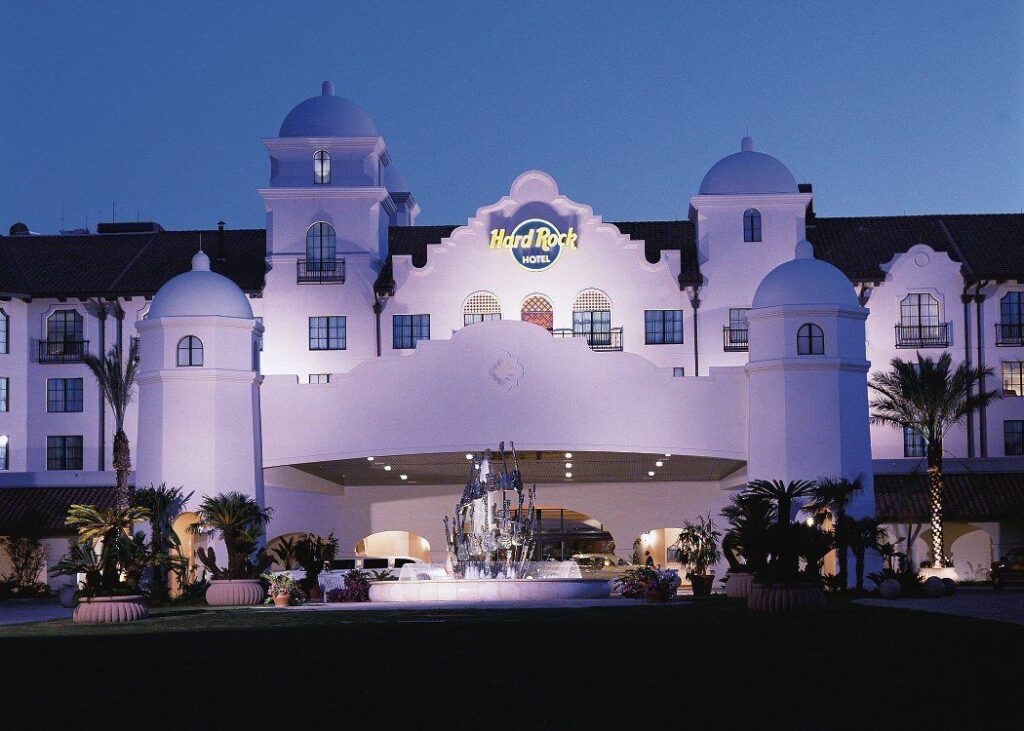 The Loews Hard Rock Hotel is convenient to the theme parks and the Hard Rock Amphitheater. Photo c. Universal Orlando Resort.