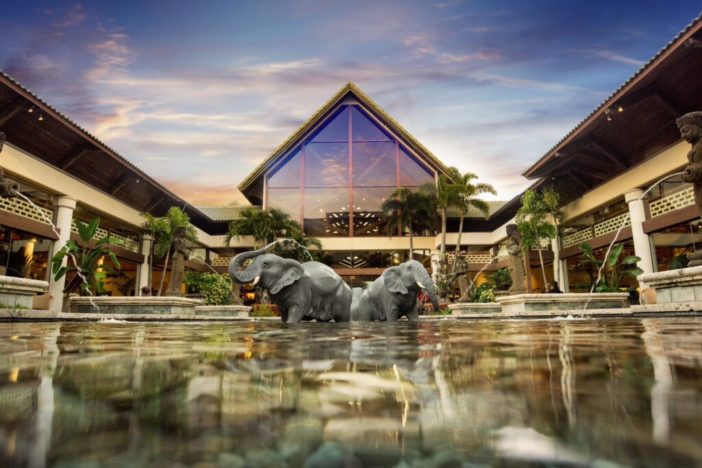 The gorgeous Royal Pacific courtyard evokes an ancient Asian temple. Photo c. Universal Orlando Resort
