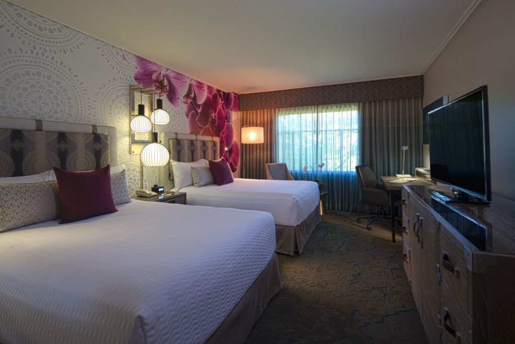 Top value, gardenview Royal Pacific rooms feature two queens or a king and sofabed. Photo c. Universal Orlando Resort