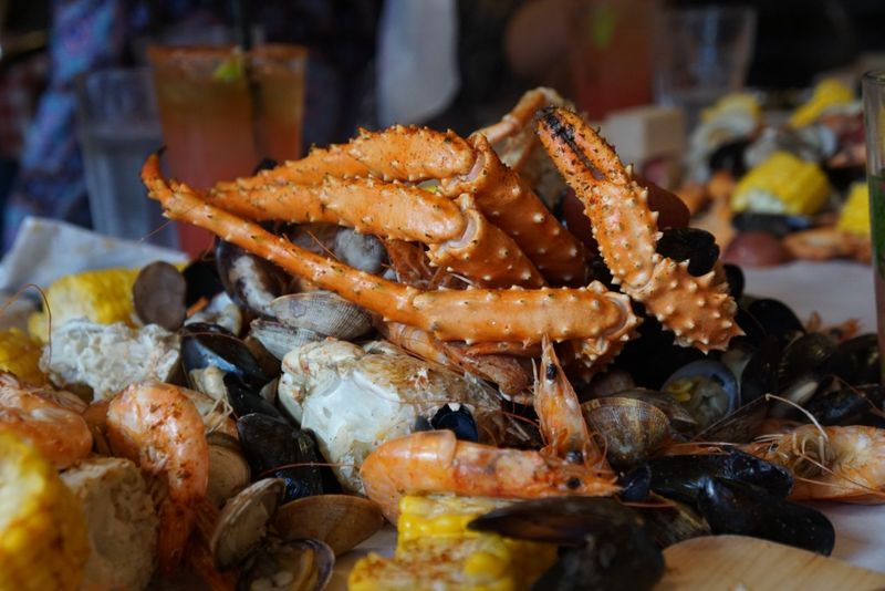 The Crab Pot: Seattle's Seafood Spectacle