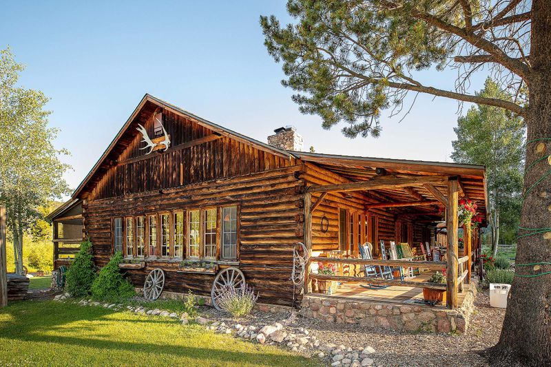 Rawah Ranch: Wilderness Boundary Escape