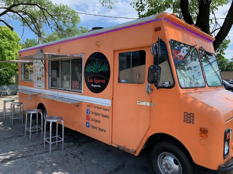 Los Agavez Taqueria, Columbus