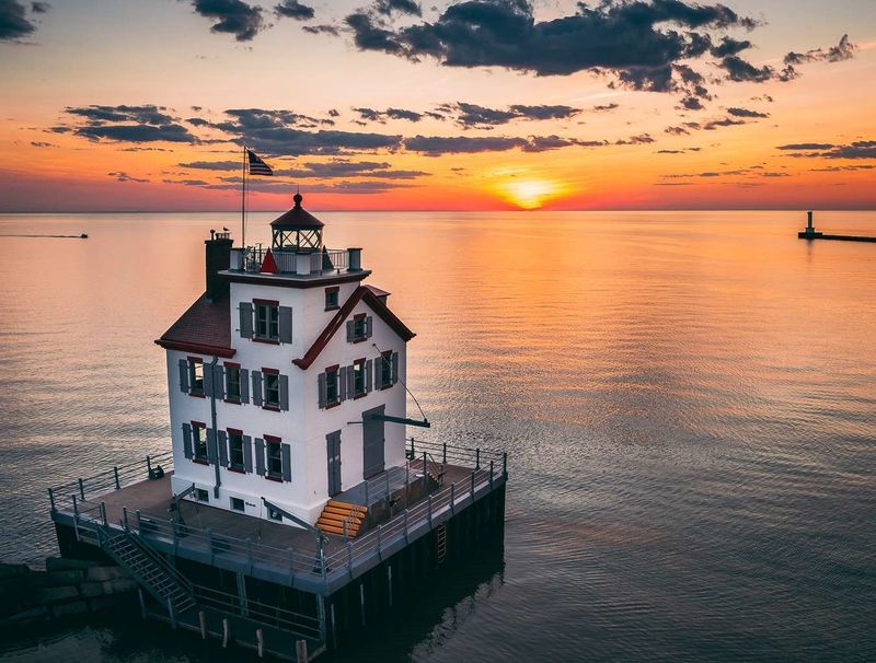 Lorain Lighthouse: The Jewel of the Port