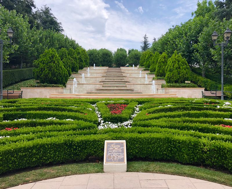 Gardens Of The World, Thousand Oaks