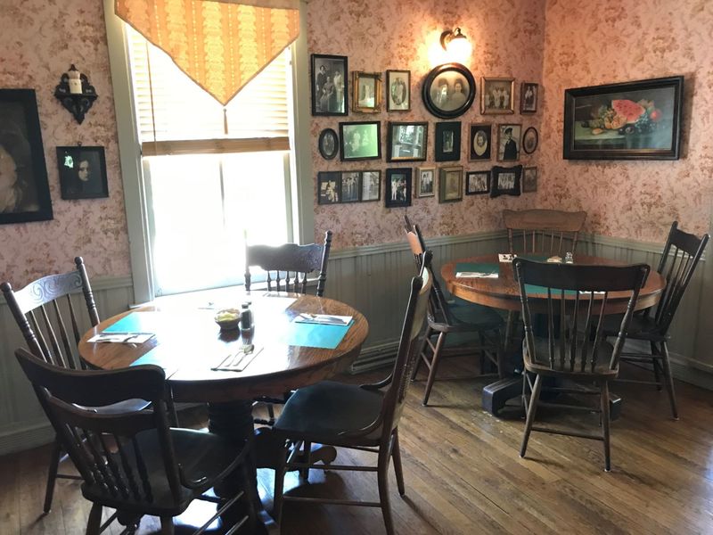 River’s Edge Cafe, Confluence