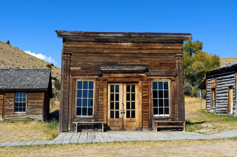 The Forgotten Sets of 'Silverado Valley'
