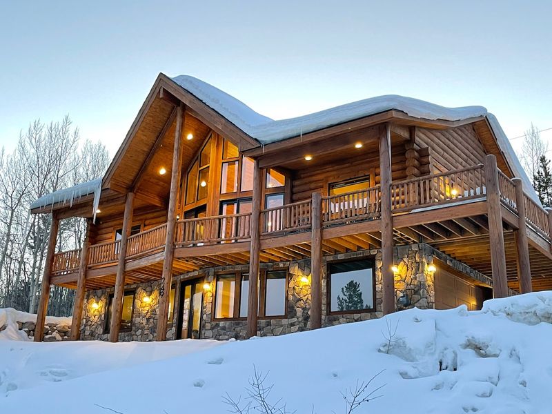 Alpine Cabin Nestled in Rocky Mountain Paradise (Grand Lake)