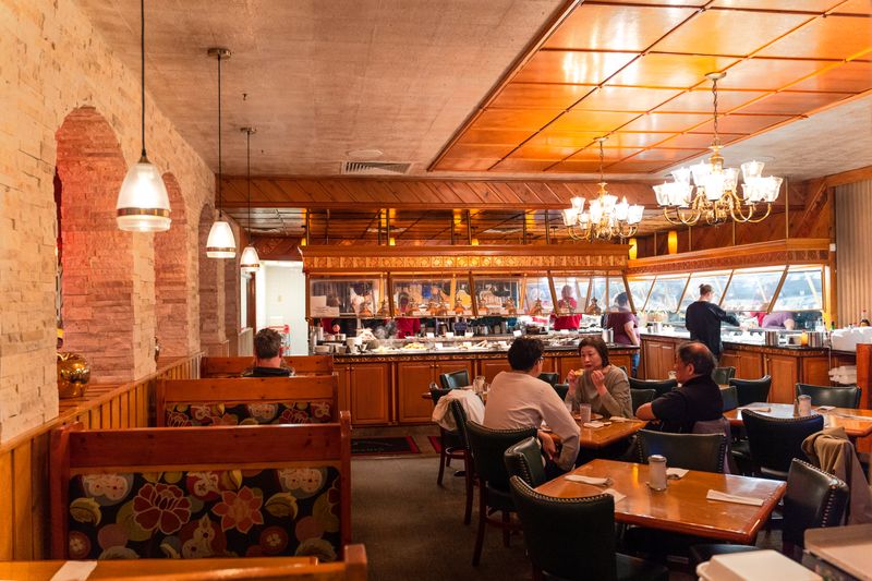 Red Apple Buffet in Chicago: Polish Comfort Food in Abundance