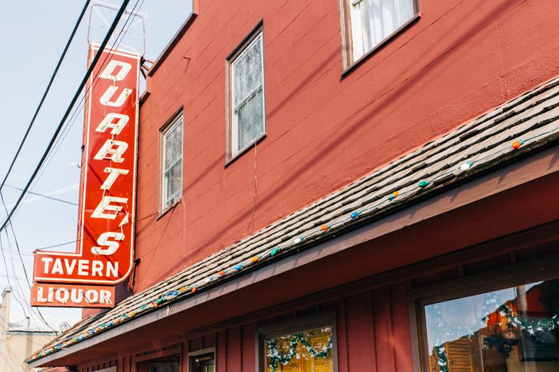 Duarte's Tavern in Pescadero: Artichoke Soup and Fresh Crab
