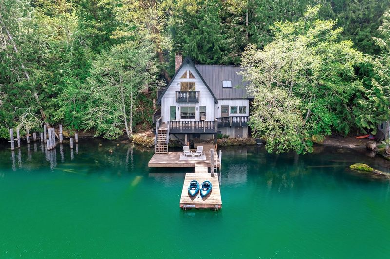 Lake Crescent Cabins in Olympic National Park