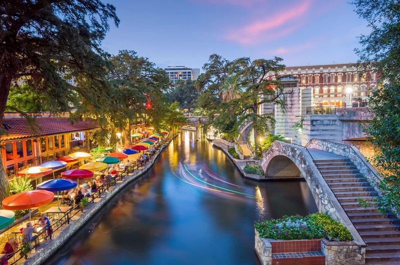 San Antonio: Historic Sights and Affordable Eats Along the River Walk