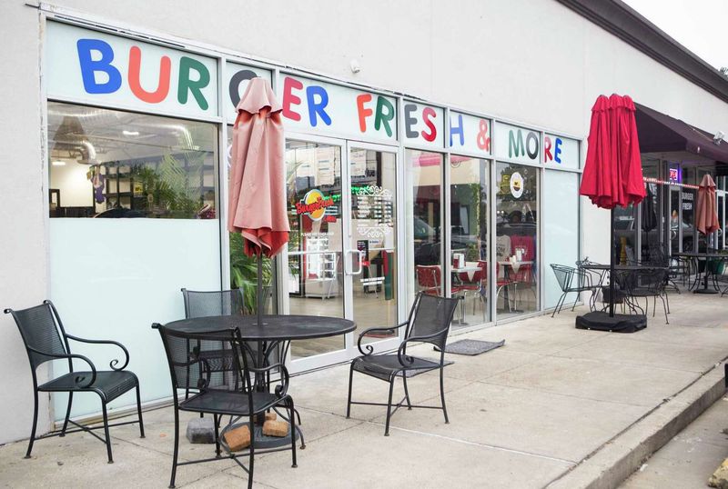 Burger Fresh & More – Conroe