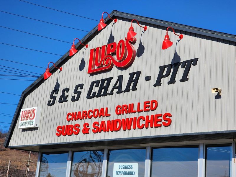 Lupo's S&S Char Pit: Where Tradition Began