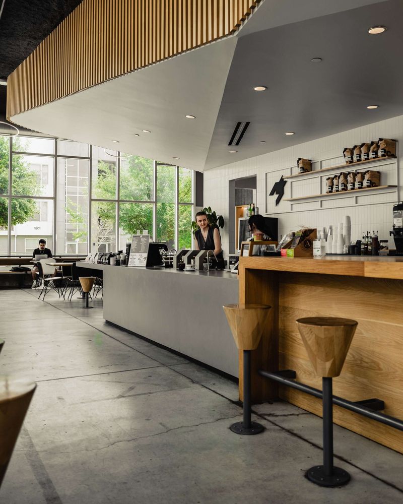 Houndstooth Coffee in Austin: Craft Brews with a Barista's Touch