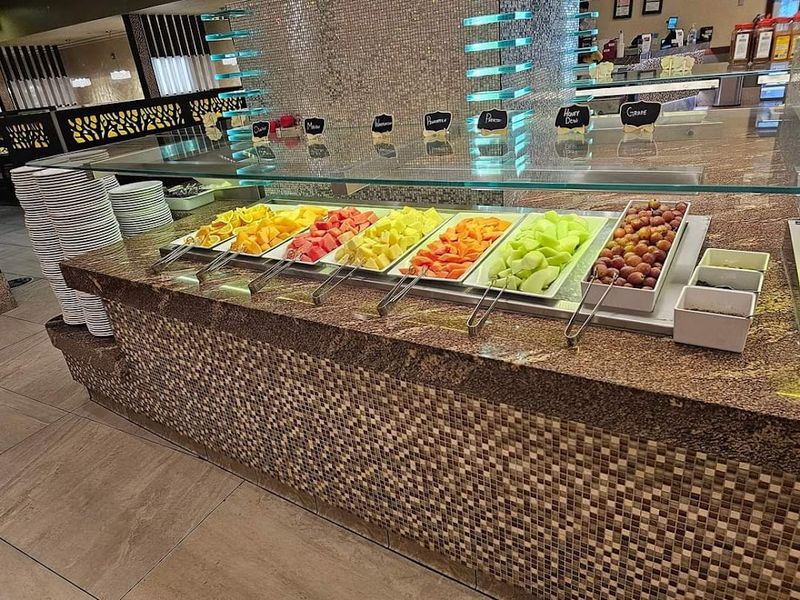 100s Seafood Grill Buffet, San Diego