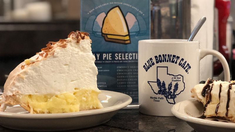 Blue Bonnet Cafe: Marble Falls' Meringue Marvel
