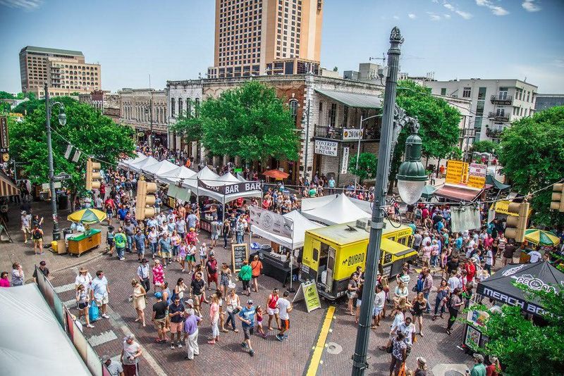 Pecan Street Festival, Austin