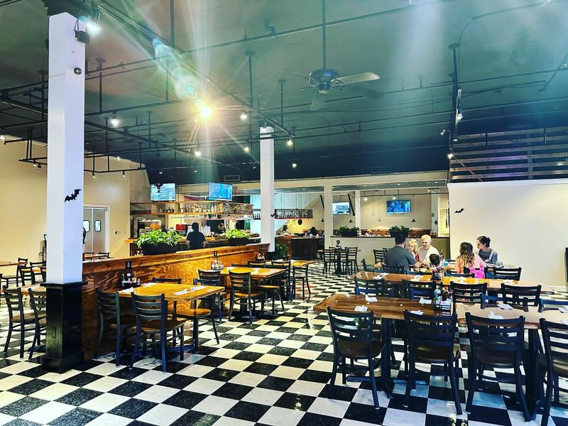 Los Comales Mexican Bar & Grill