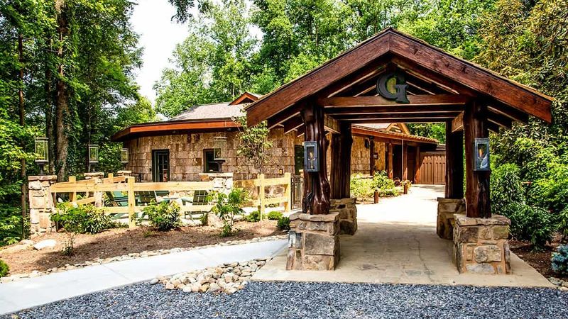 The Greenbrier: Mountain Elegance in a Log Cabin Setting