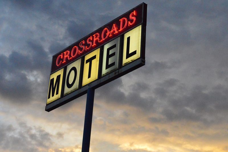 Crossroads Motel